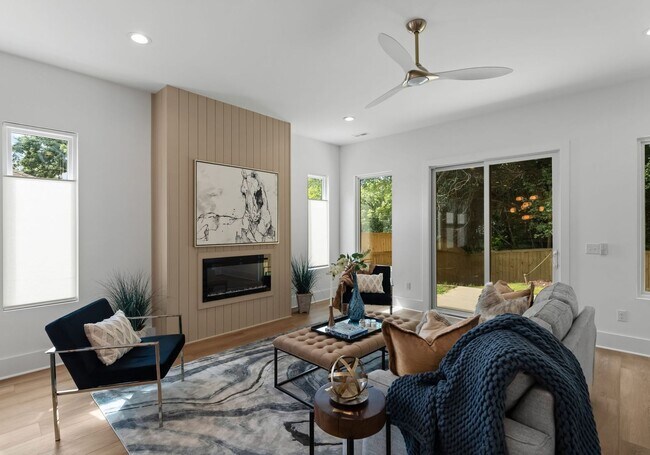 Building Photo - 2010 St John St