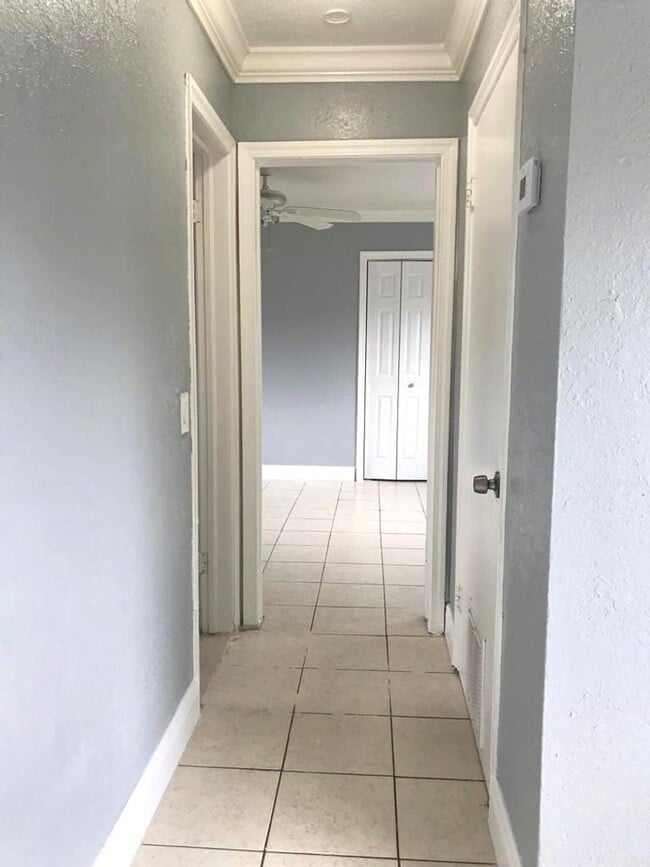 Building Photo - Two charming Houses available for Rent