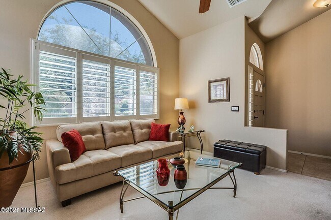 Building Photo - 10769 N Eagle Eye Pl
