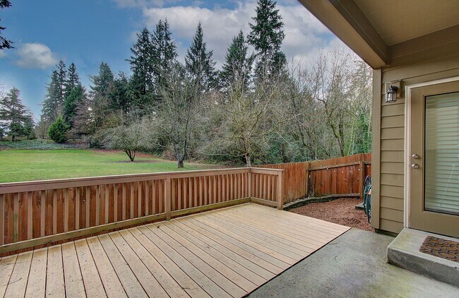 Building Photo - Charming 4 bd 2.5 ba Vancouver Home - Available Now!