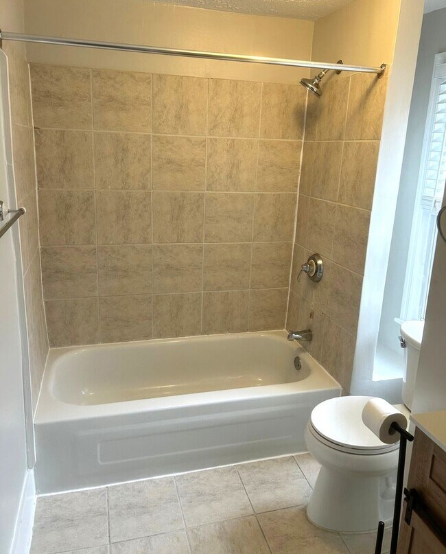 Building Photo - 1719 William Howard Taft Rd