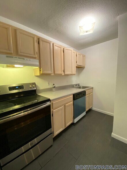 Building Photo - 50 Evergreen St