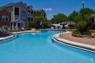 Building Photo - Resort Style Living @ Barrington Park - 2/...