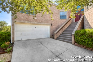 Building Photo - 723 Sendera St