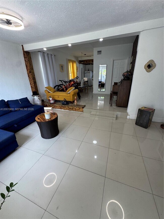 Building Photo - 3175 NW 27th St