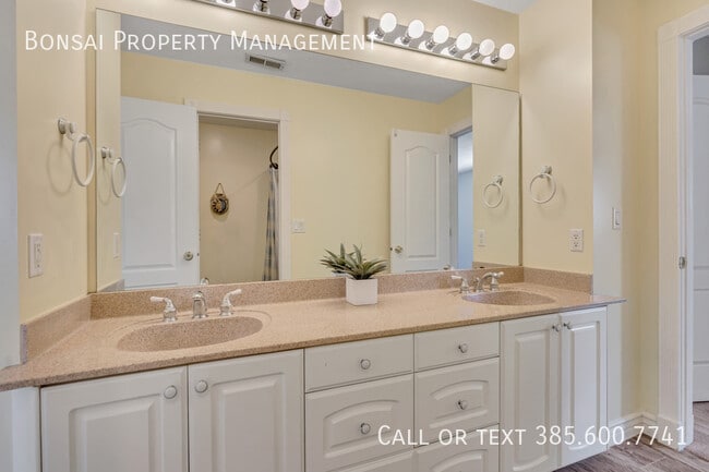 Building Photo - 11291 Palisade View Dr