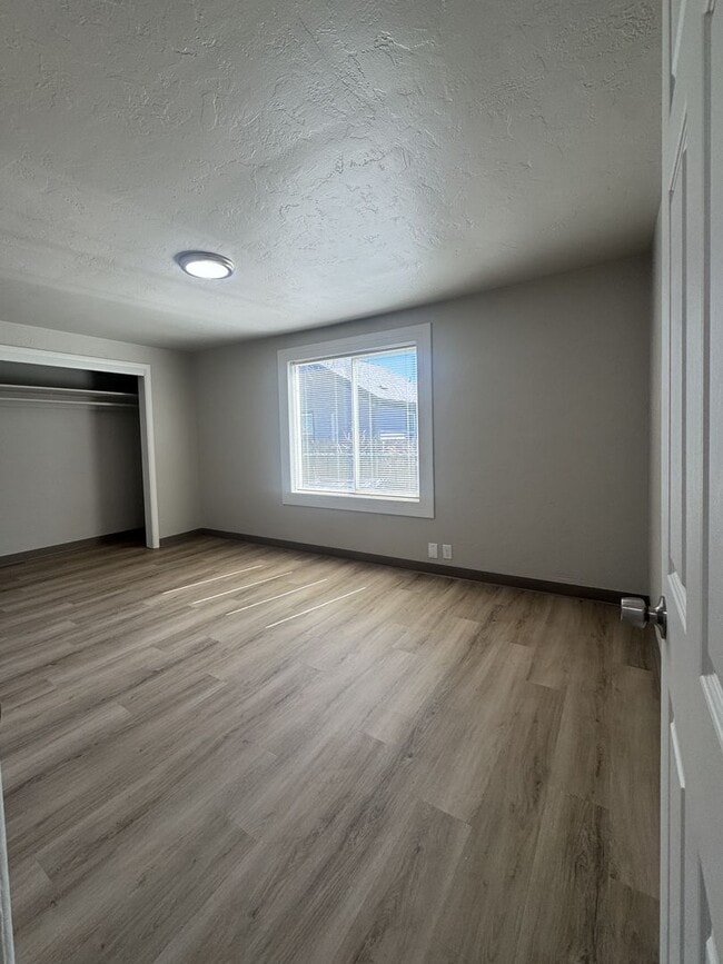 Building Photo - (OCK) 3-Bed 1-Bath Fully Renovated Home