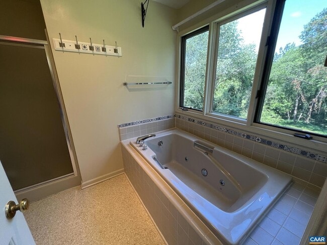 Building Photo - 2424 Holkham Dr