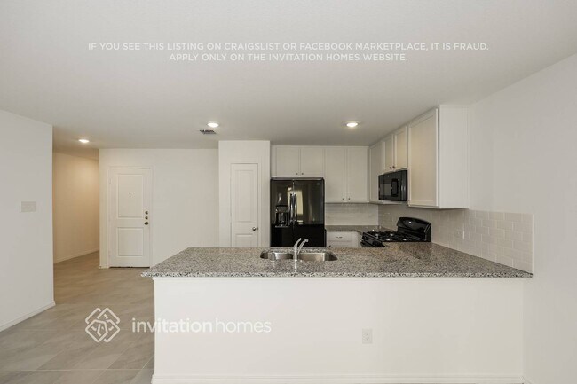 Building Photo - 2307 Ava Dr