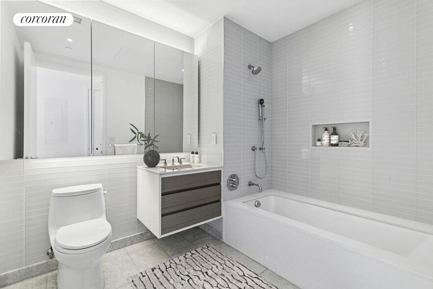 Building Photo - 200 E 59th St