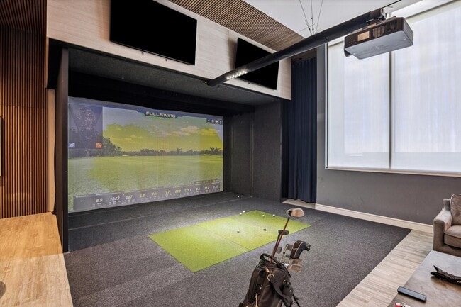 Building Photo - 9757 Katy Fwy