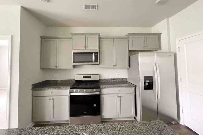 Building Photo - Available now. Beautiful 3 BR/2 BA Available in Cane Bay!