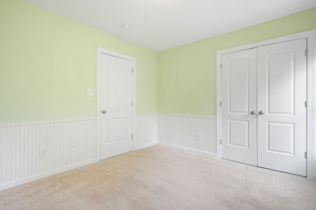 Building Photo - 107 McKinnon Pl