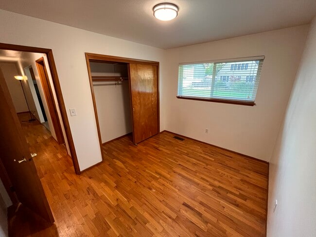 Building Photo - 8901 Lawndale Ave SW