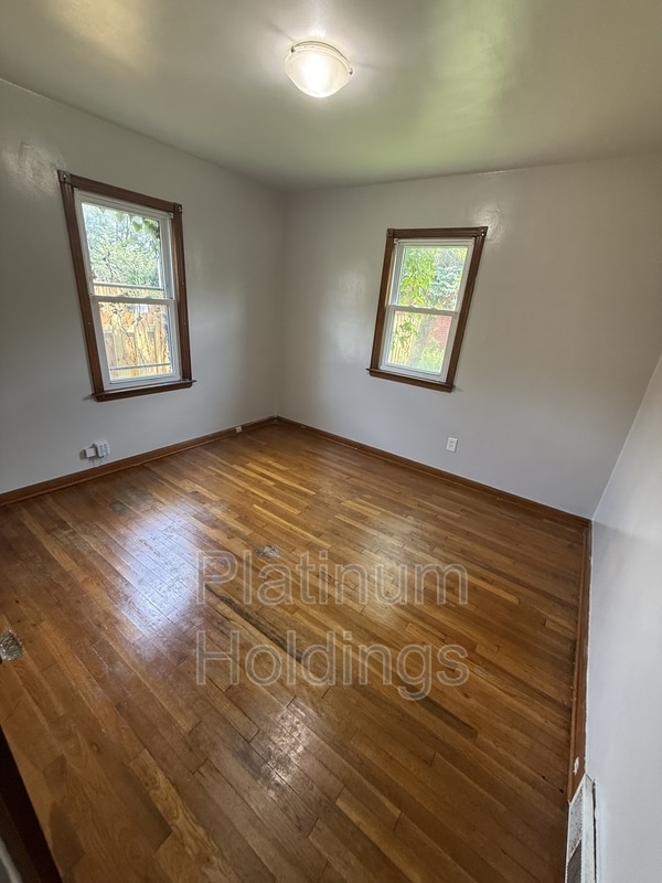 Building Photo - 1115 Villaview Rd