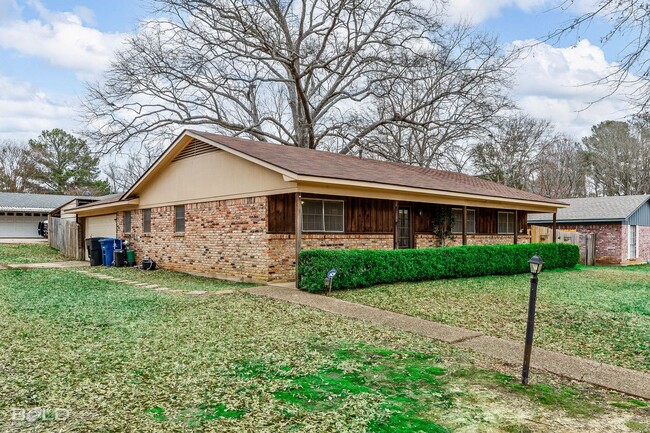 Building Photo - Check Out this 3 bed 2 bath in Bossier!!