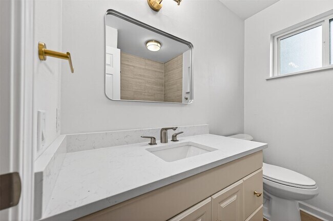 Building Photo - 24014 Nomini Hall Ln