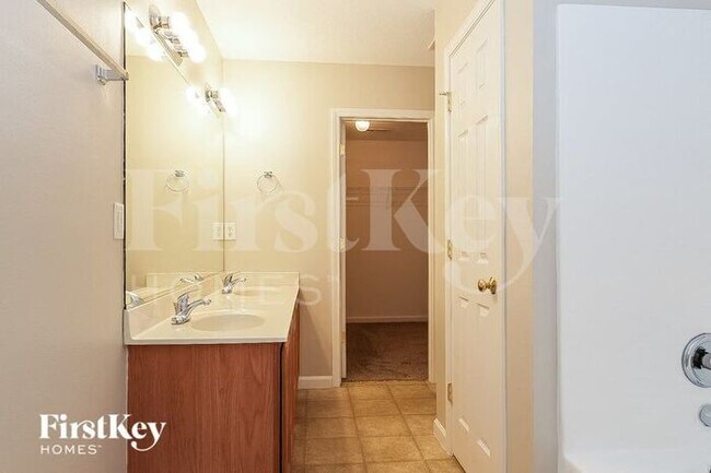 Building Photo - 5607 Townsend Farm Ct