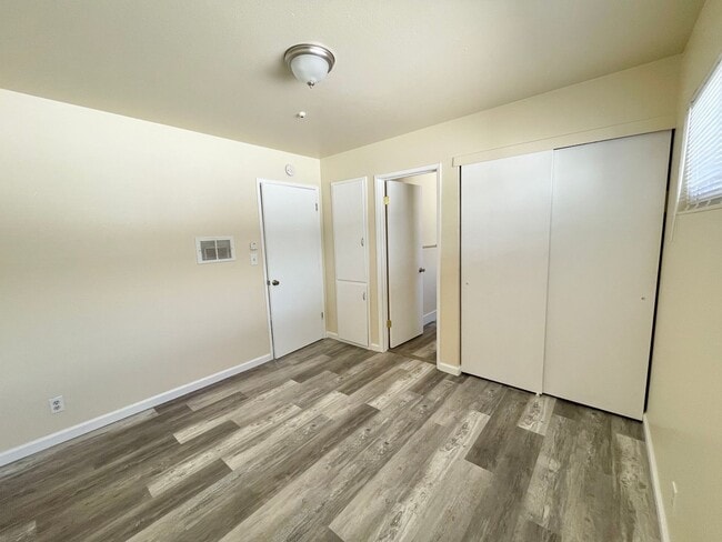 Building Photo - Cozy One Bedroom End Unit $1,650