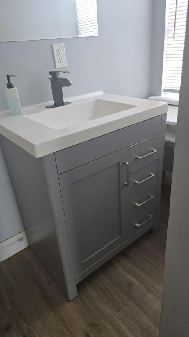 Building Photo - 220 Fleming Ave