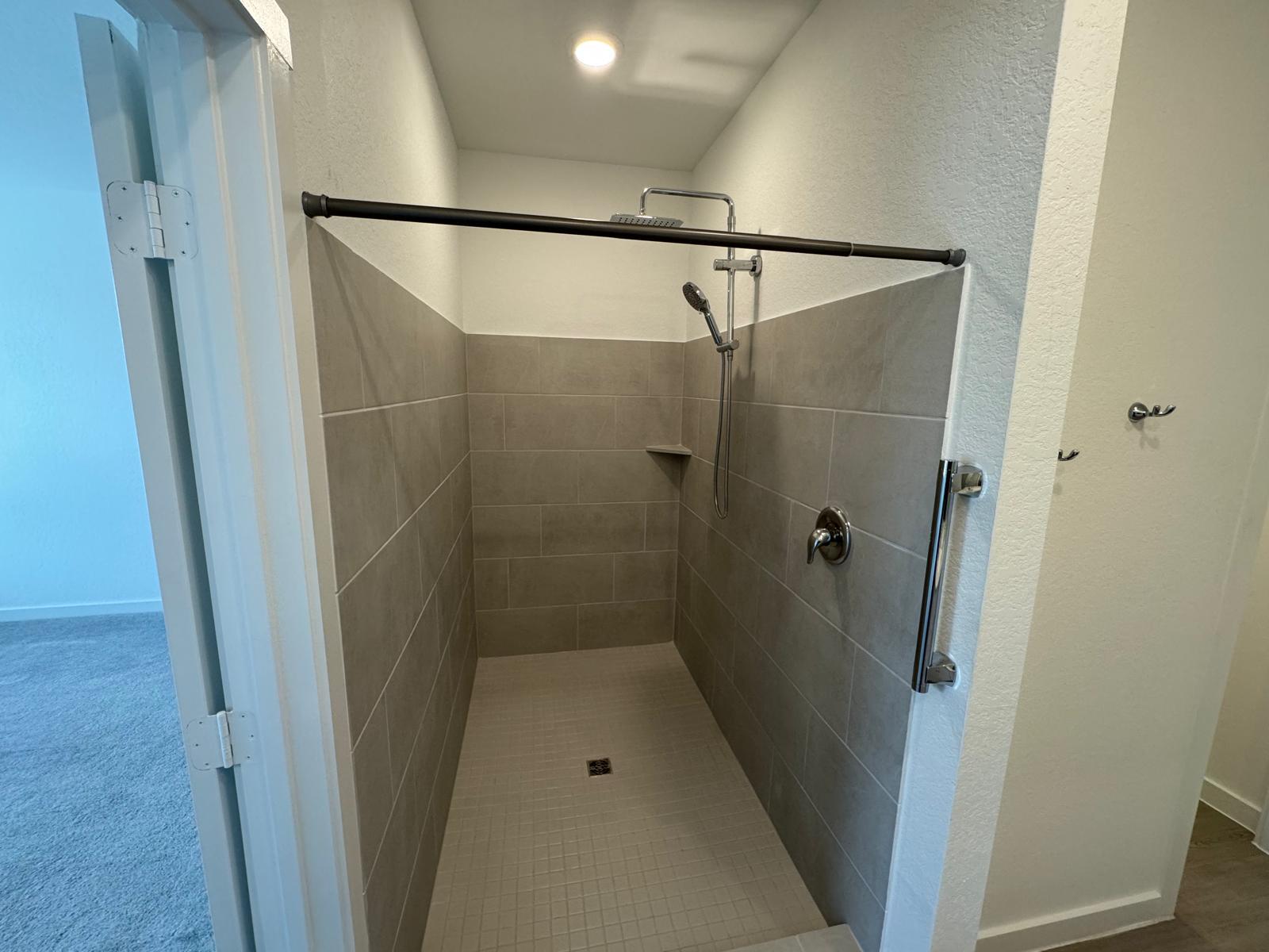 Primary Bathroom - 10342 Bridgton Ml