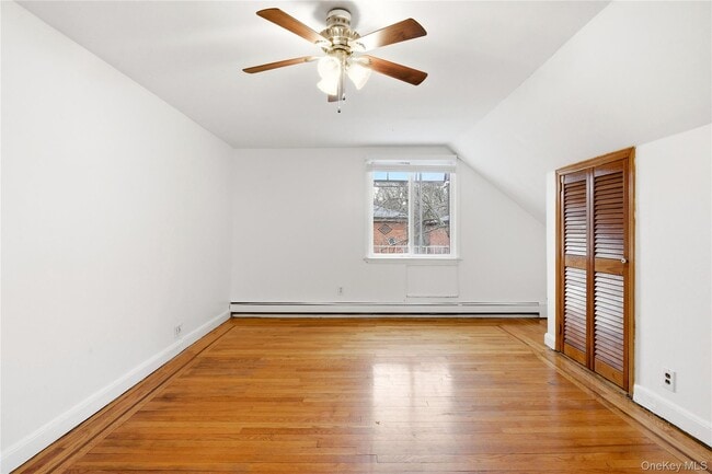 Building Photo - 1-12 Walnut St