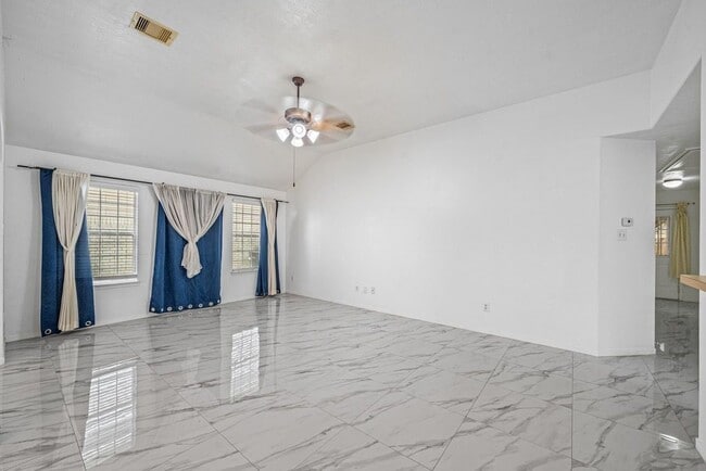 Building Photo - 8131 Golden Trace Ct