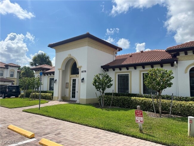 Building Photo - 9453 Montebello Way