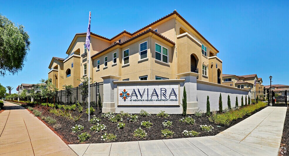Entrance View - Aviara at Mountain House