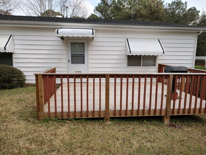 Deck - 808 Carlisle St