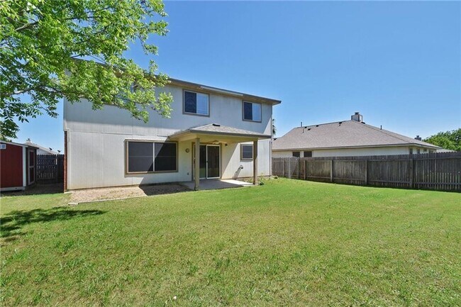 Building Photo - 205 Spring Branch Loop