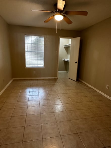 Building Photo - 9700 Leawood Blvd