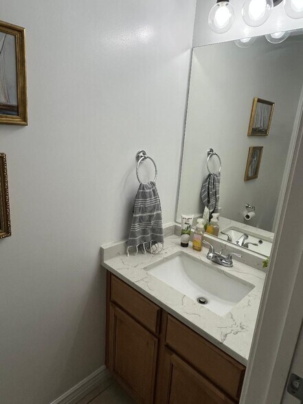 Building Photo - 4588 Spring Meadow Dr