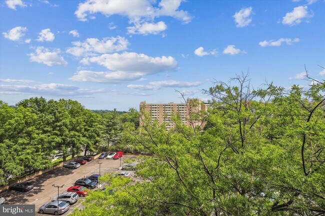 Building Photo - 5500 Holmes Run Pkwy