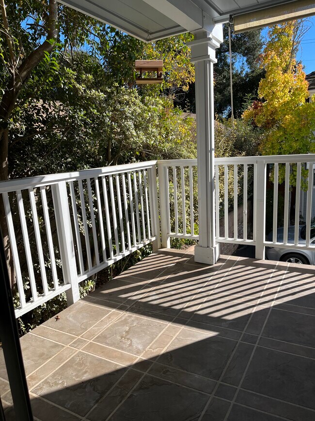 Building Photo - 1674 Eucalyptus Dr
