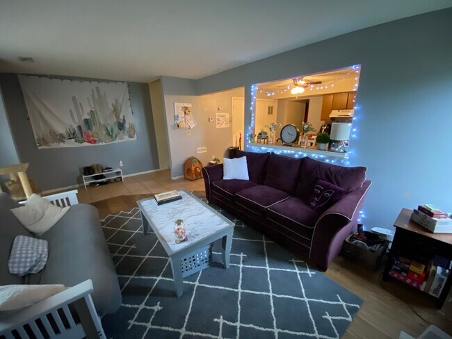 Family Room - 1549 Whitehall Blvd