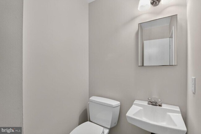 Building Photo - 9305 Bathgate Ct