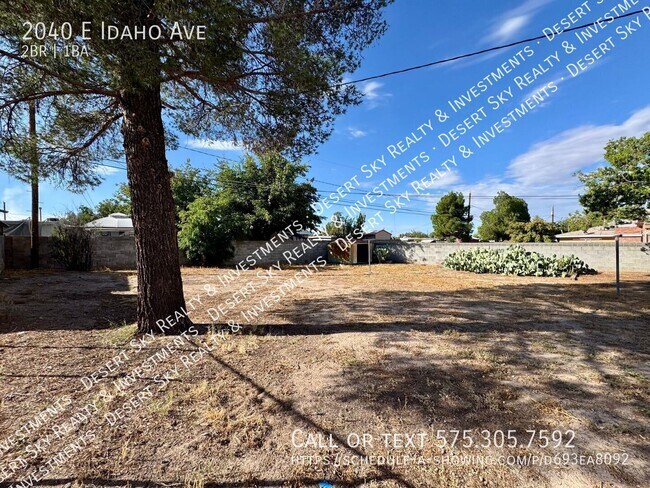 Building Photo - 2040 E Idaho Ave