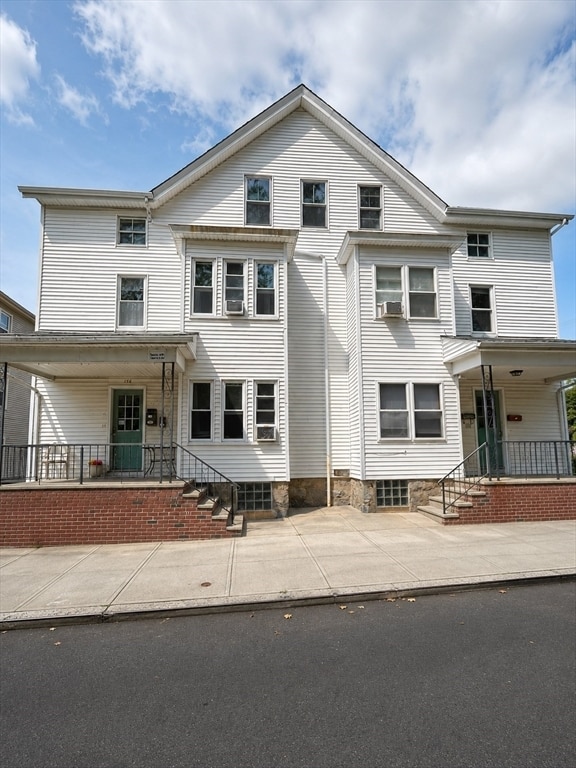Building Photo - 164 Hood St