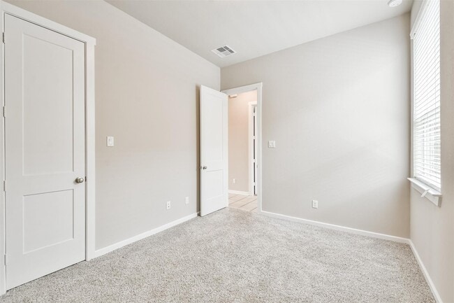 Building Photo - 27025 Sofia Forest Dr