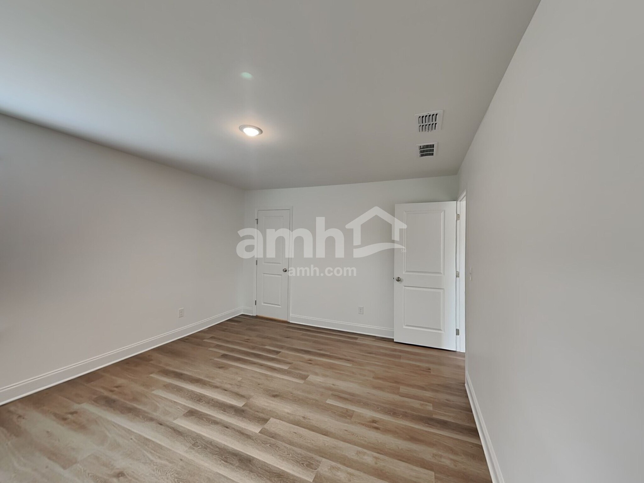 Building Photo - 304 Sharpe Ct