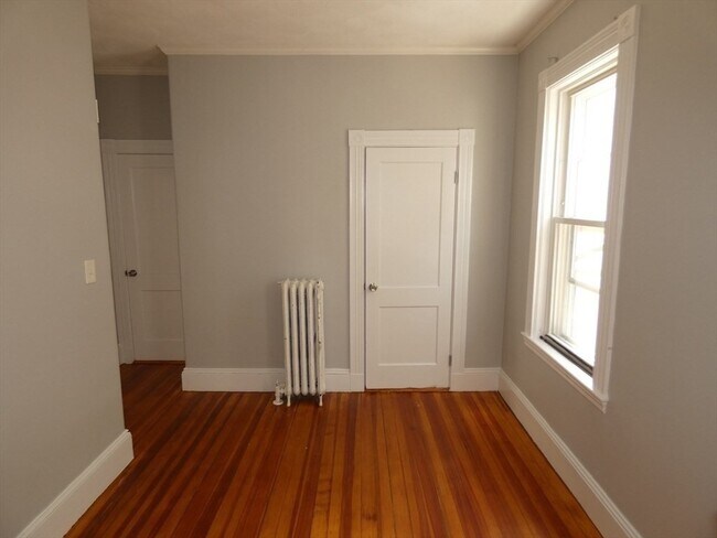 Building Photo - 77 St Andrew Rd