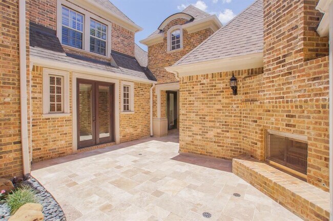 Building Photo - 6 W Monteagle Cir