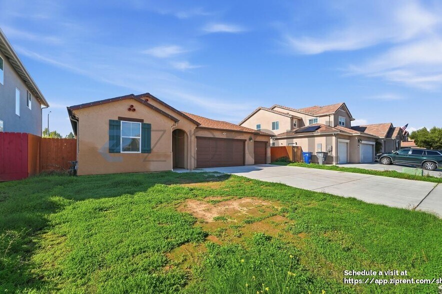 Building Photo - 4607 N Casey Ave