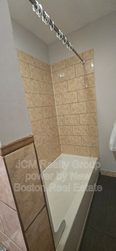 Building Photo - 66 Batchelder St