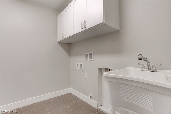 Building Photo - 9020 Nopah Peak Ct
