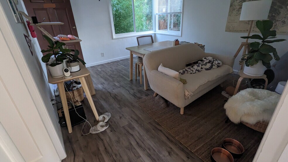 Building Photo - 2092 Yale St