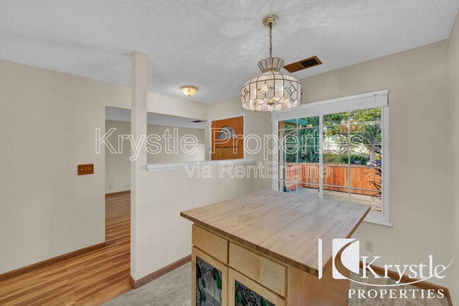 Building Photo - 180 Obsidian Ct
