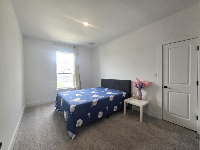 Building Photo - 124 Ribera Dr