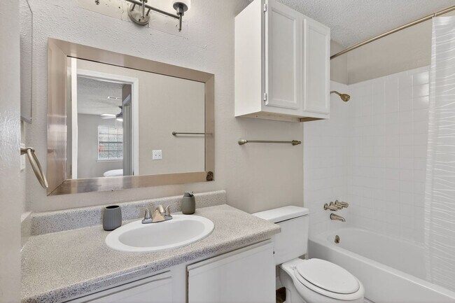Building Photo - 50 Northtown Dr